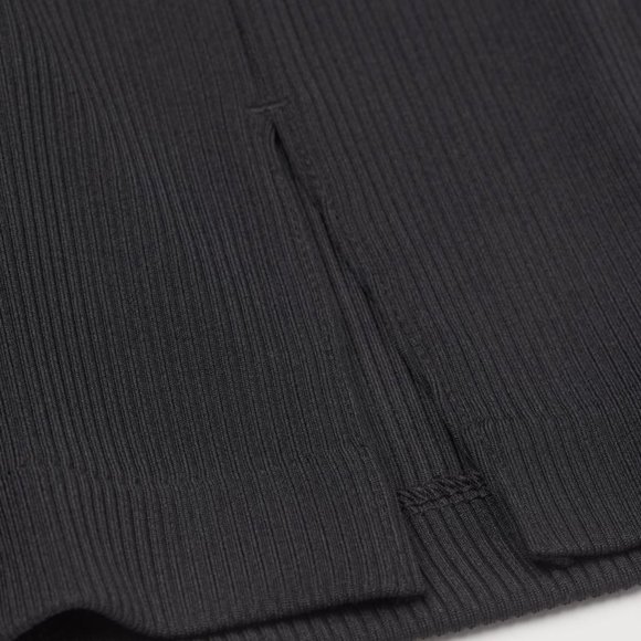 NWT H&M Black Ribbed Short Skirt 🐈⬛ - Picture 4 of 10